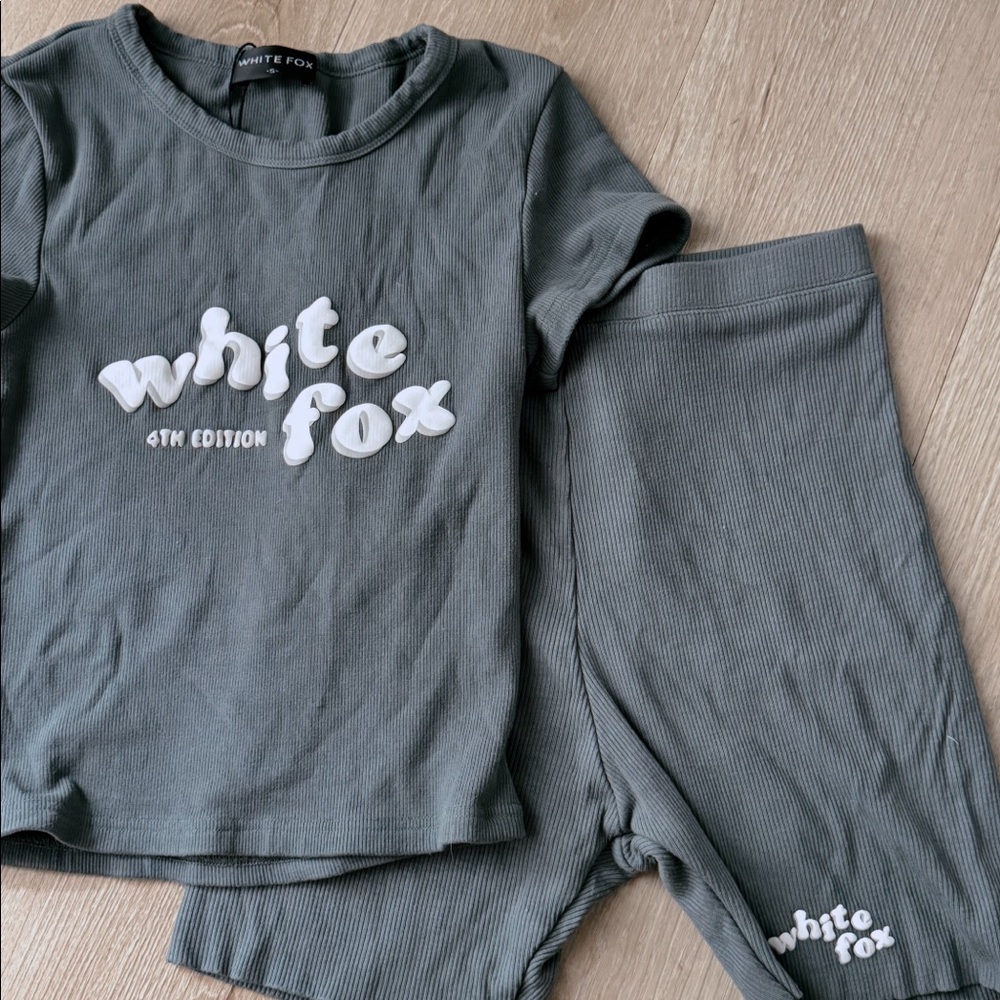 white fox set - Picture 2 of 2